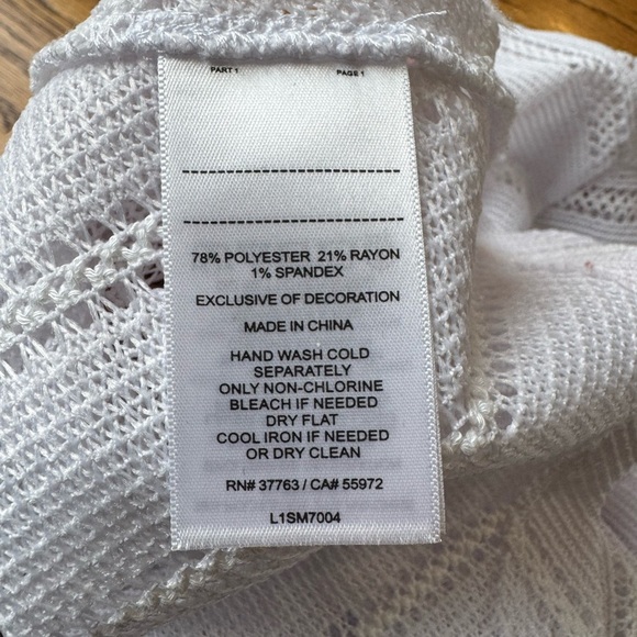 Laundry by Shelli Segal Los Angeles Women's White Textured Beach Top - Picture 5 of 13